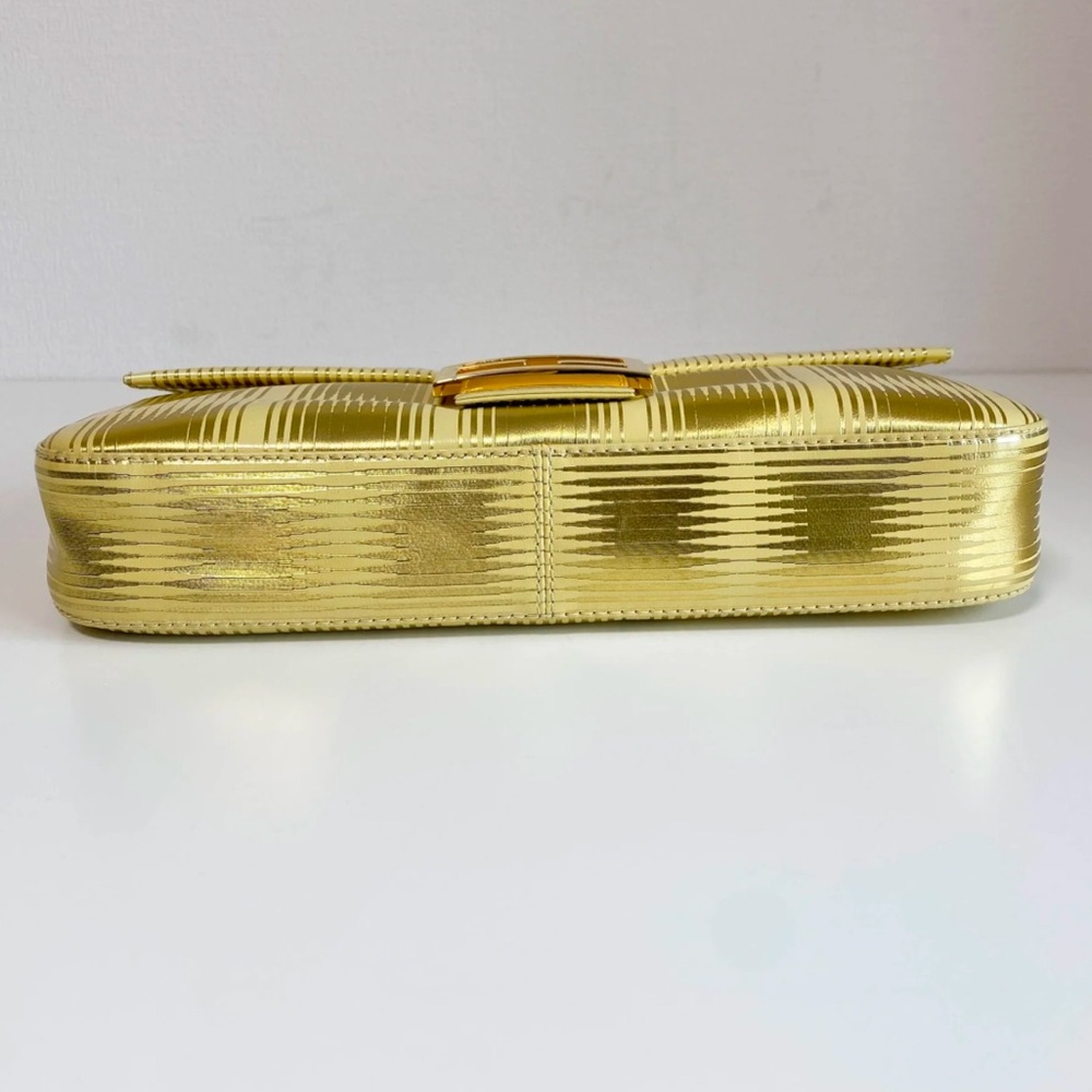 Auth RARE Fendi Metallic Gold Baguette LIMITED EDITION vintage Shoulder Bag - Picture 4 of 10